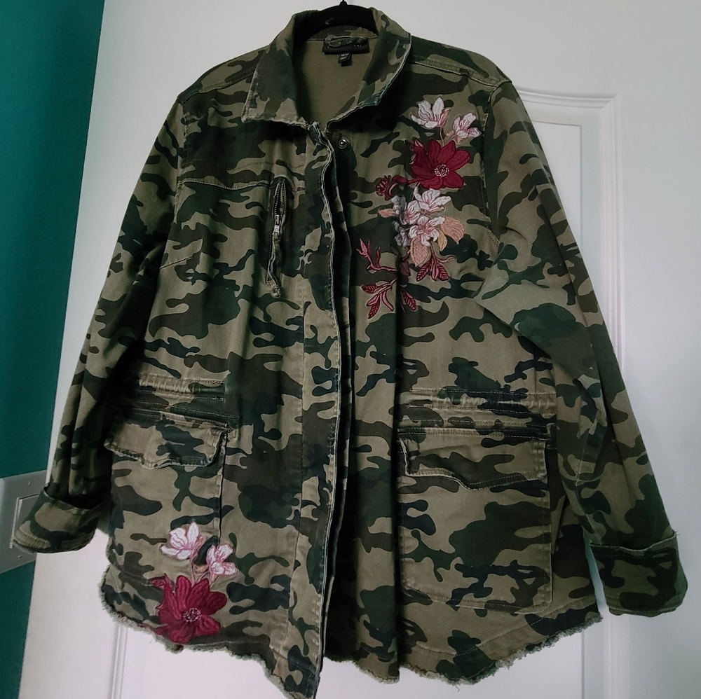 Embroidered military jacket